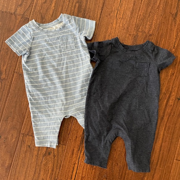 Twin Baby Clothes Bundle Gender Neutral - Picture 3 of 3